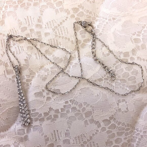 New Monet White Clear Crystal Teardrop Charm Pendant Silver Tone Necklace - Picture 7 of 11